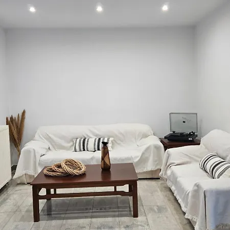 Grace And Harmony Of Ancient * Corinto