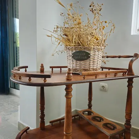 Grace And Harmony Of Ancient * Corinto