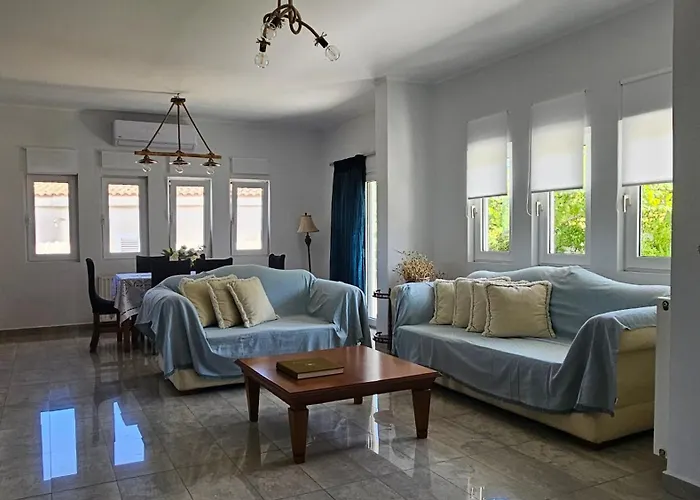 Grace And Harmony Of Ancient Вилла *