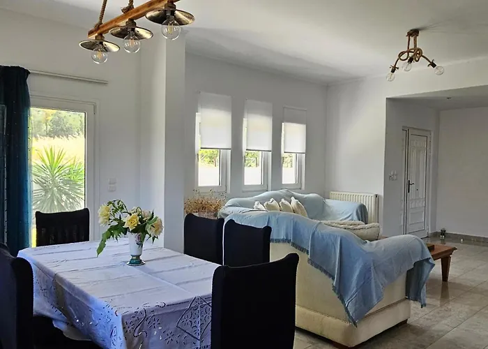 Grace And Harmony Of Ancient * Corinth