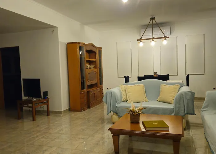 Вилла Grace And Harmony Of Ancient Corinth